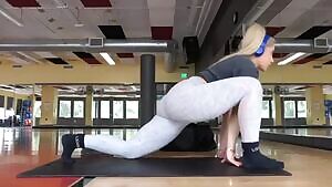 PAWG stretching