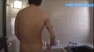 Japanese 18 Yo Chick Abused in Bathroom