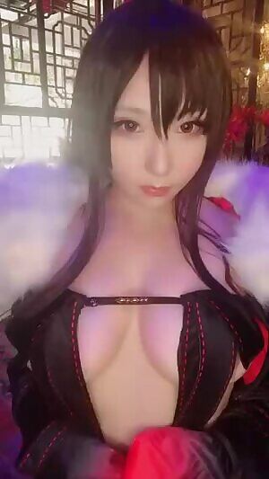 Yu Cosplay by Saku