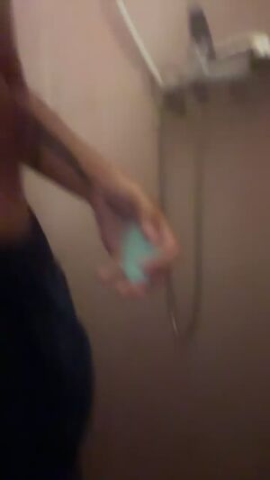 Soapy shower stroke