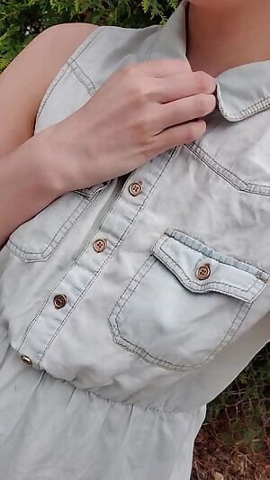 I can't wait for it to fully be sundress season! I love wearing nothing underneath 😍