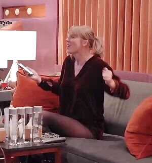 Bra Less Taylor Bouncing Around