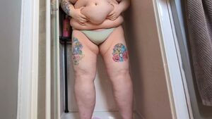 Girls Peeing/Pissing💦 Alt BBW Chubby Pee