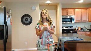 Incredible ass on housewife