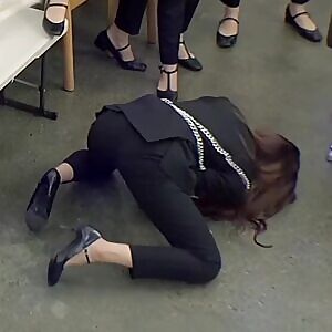 IZONE Eunbi flaunting her ass