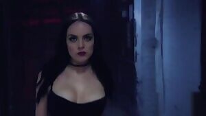Liz Gillies