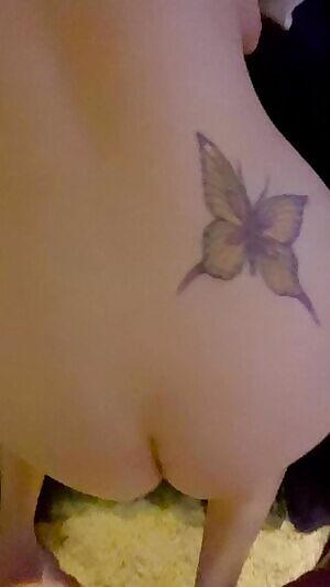 Just can’t stop sucking sick during this quarantine 😈 👻: brownnredcpl