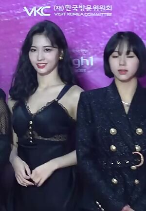 TWICE - Momo