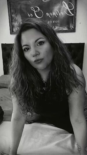 Latinas Amateur Latina MILF Natural Tits