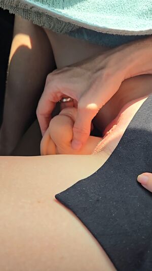 Clit Rubbing MILF Masturbating Orgasm Pussy
