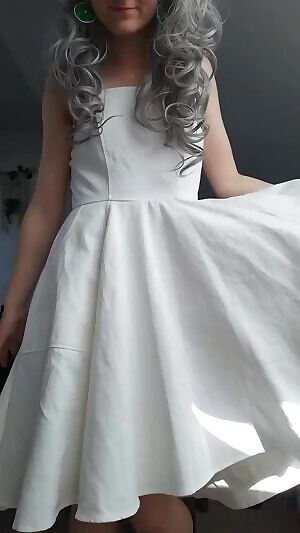 It has pockets!