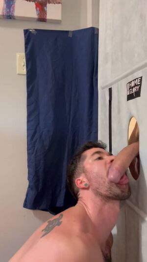 Gay Glory Holes Blowjob