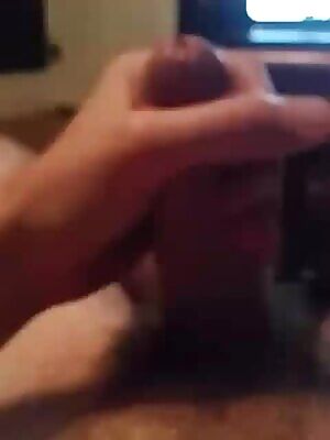 28 Ohio/Kik - Lonely artist needs kinky sissy play partner!