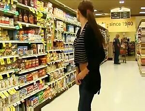 Pussy open on aisle 5