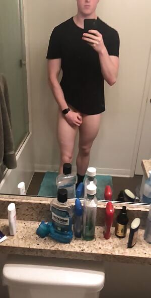 another day, another pre-shower nude