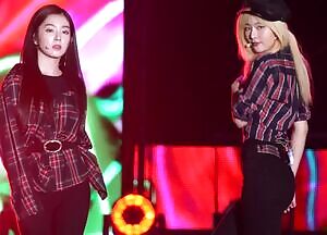 Red Velvet - Seulgi Flirting With Irene