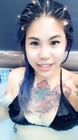 Tits attack 🤫