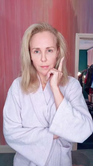 Thick MILFs 19honeysuckle 24/7 60fps Blonde