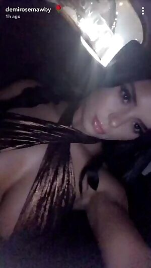 Demi gold dress