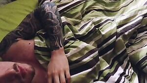 It's to annoying when you wake up with morning wood and there is Noone next to you to chop it Down for you 😕