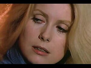 Catherine Deneuve - L'Agression
