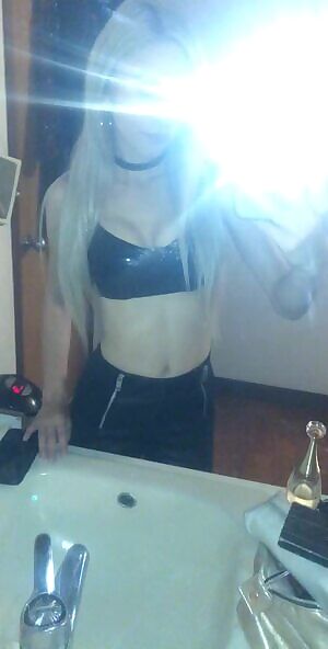 Love my latex top 🖤