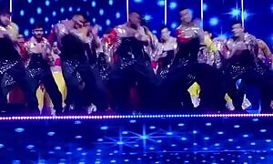 Kriti Sanon performance