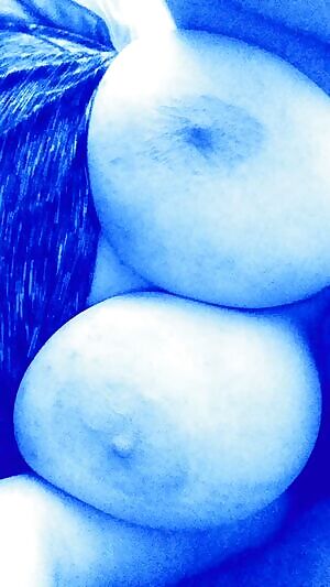 Blue bouncing? Ignore the bruises 😉💋