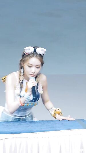 Chungha Fan Sign