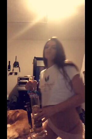 Smoke me out while you eat me out