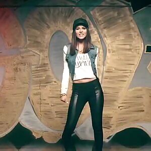 Victoria Justice - Gold