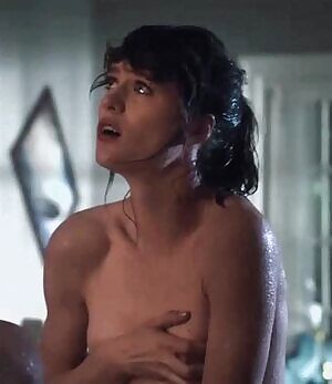Mackenzie Davis - Freaks of Nature