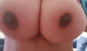 Titty Bounce from a Brownie