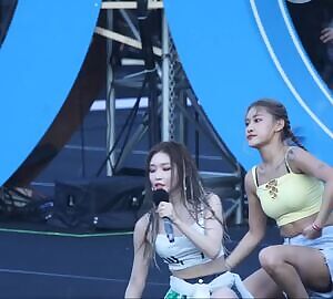 Chungha for 42 seconds