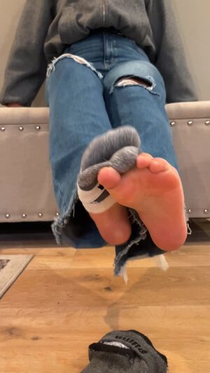 Asian Feet Ankle Socks Foot Spread