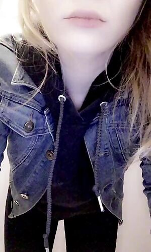 Where my bad bitches at 😜