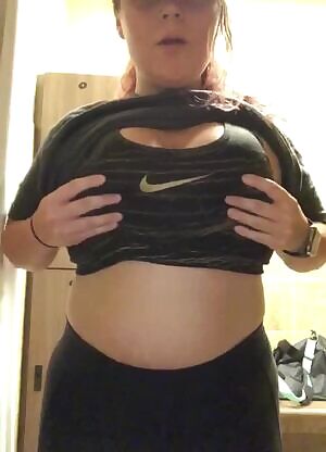 Happy Fathers Day weekend to all the big dick DILFs out there 😉