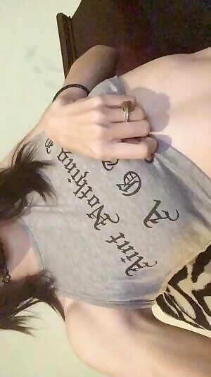 Let me show you an amazing time😜 small titty alt gf here 😍 let me be your or let me blow your mind with an amazing session! Free 5min video with purchase of $100 or more! This week ONLY!! 💚💚