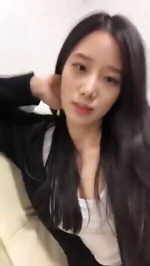 Berry Good - Johyun nice cleavage