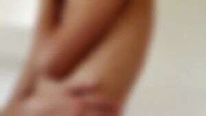 Tigra in Diakosmo - Skinny beauty.