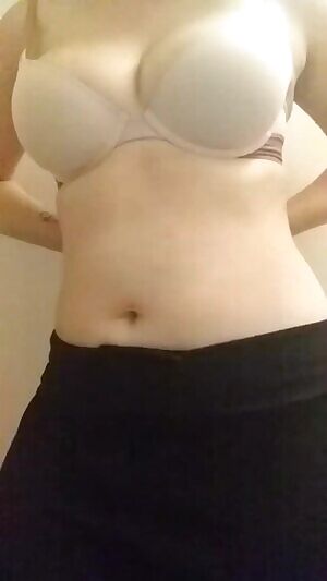 Drop the titties at work 😋❤