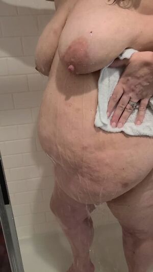 Belly Play Amateur BBW Big Tits