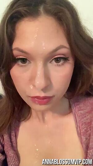 Showing off my reward after sucking cock😇