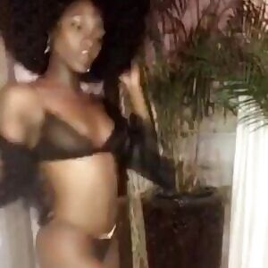 Shake Your Moneymaker