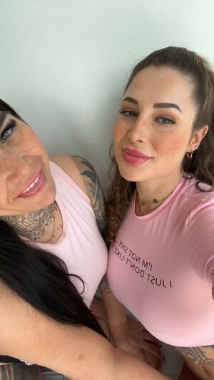 Lesbian Spit Kisses Camgirl Dirty Talk