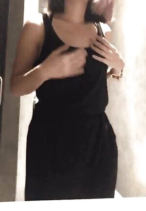 A peek underneath my outfit for lunch today! Notice something different? 😋