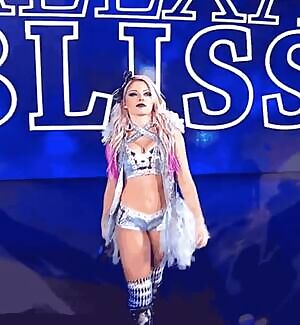 Alexa looked so fucking hot last night, she's begging to be jerked to
