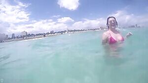 Why you should wear goggles to the beach