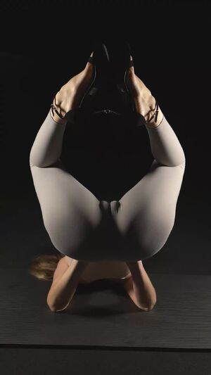 Leg Wrap Amateur Ass Big Tits