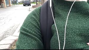 I do love this parking lot💞 Come pick me up?